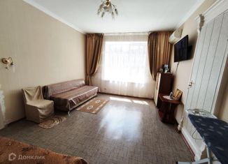 Продам четырехкомнатную квартиру, 100.4 м2, Алушта, Красноармейская улица, 39