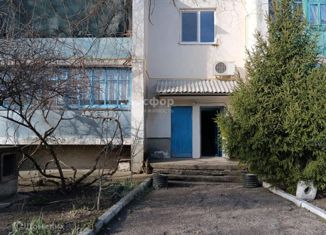Продается трехкомнатная квартира, 70 м2, село Абрикосовка, Садовая улица, 61