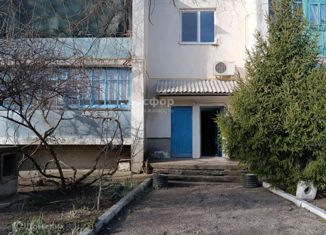 Продается трехкомнатная квартира, 70 м2, село Абрикосовка, Садовая улица, 61