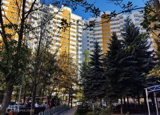 Продаю 3-ком. квартиру, 72.7 м2, Москва, Пятницкое шоссе, 9