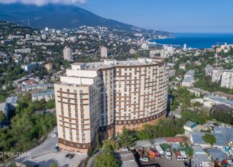 Продажа 3-ком. квартиры, 75.5 м2, Ялта, улица Блюхера, 19