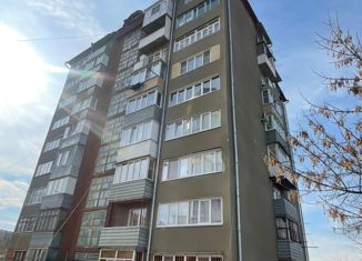 Продается 3-комнатная квартира, 100 м2, Ставропольский край, улица Островского, 33