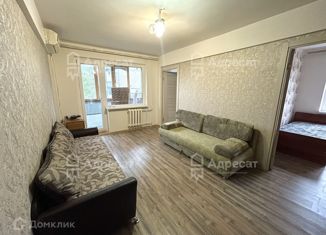 Сдается в аренду 4-комнатная квартира, 65 м2, Волгоград, Полесская улица, 16