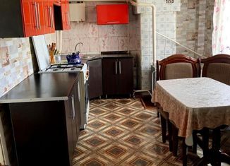 Продается дом, 71 м2, поселок городского типа Борисовка, площадь Ушакова