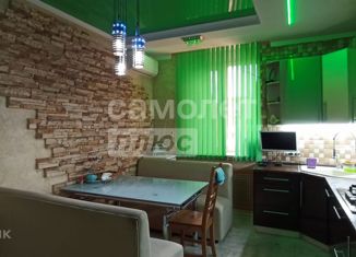 Продается 4-комнатная квартира, 120 м2, Батайск, улица Комарова, 131А