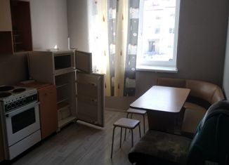 Продается 3-ком. квартира, 68 м2, поселок городского типа Белоярский, Сибирская улица, 1