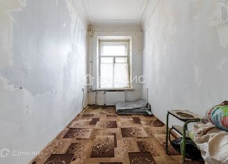 Продаю многокомнатную квартиру, 123 м2, Санкт-Петербург, улица Пестеля, 11, метро Невский проспект