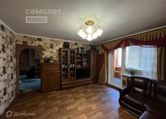 Продаю трехкомнатную квартиру, 66 м2, Барнаул, улица Шумакова, 47