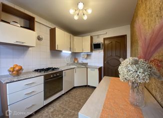 Продам 4-ком. квартиру, 100 м2, Калуга, улица Никитина, 81, Ленинский округ