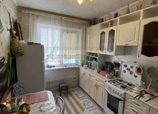 Продаю трехкомнатную квартиру, 61.3 м2, Строитель, улица Победы, 3