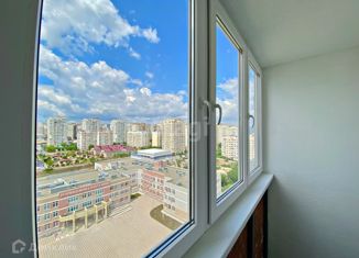 Продам 2-комнатную квартиру, 62.8 м2, Новороссийск, улица Мурата Ахеджака, 12