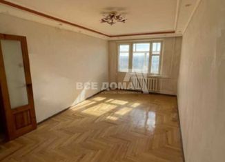 Продаю 2-ком. квартиру, 57 м2, Ставрополь, Биологическая улица, 10, микрорайон № 10