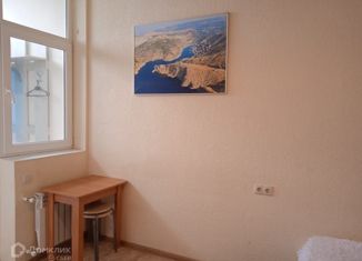 Продаю 1-комнатную квартиру, 22 м2, Севастополь, улица Военных Строителей, 1В/9