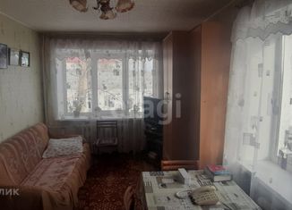 Однокомнатная квартира на продажу, 30 м2, Кыштым, улица Демина, 6