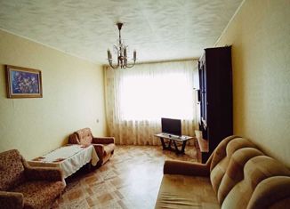 Продается 3-комнатная квартира, 60.7 м2, Приморский край, проспект Красного Знамени, 109