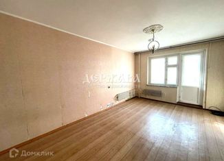 Продам 1-ком. квартиру, 37 м2, Старый Оскол, микрорайон Конева, 13