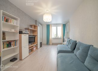 Продажа 2-ком. квартиры, 60 м2, Екатеринбург, улица Краснолесья, 97