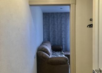 Сдаю 2-ком. квартиру, 36.9 м2, Североморск, улица Душенова, 22