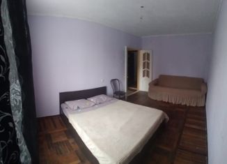 Продаю 1-ком. квартиру, 32 м2, Нальчик, улица Ю.А. Гагарина, 18к2, район Аэропорт