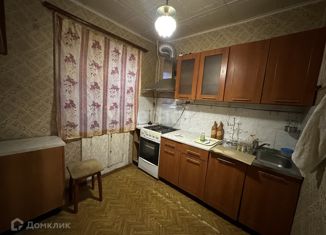 Продам 2-комнатную квартиру, 41.7 м2, Боровичи, Ленинградская улица, 45