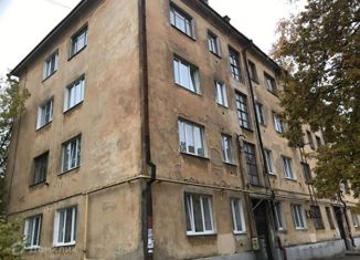 Продаю 2-ком. квартиру, 30.4 м2, Великие Луки, Октябрьский проспект, 34/9