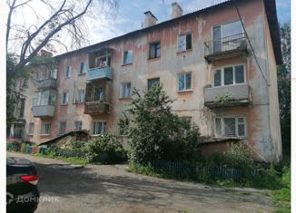 Продаю 2-ком. квартиру, 41 м2, Среднеуральск, Набережная улица, 4