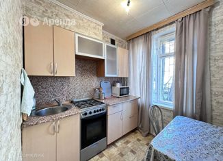 2-комнатная квартира в аренду, 42 м2, Москва, улица Адмирала Макарова, 21