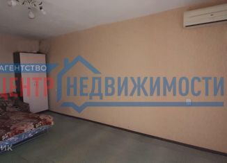 Продаю 1-ком. квартиру, 30 м2, Темрюк, улица Розы Люксембург, 65