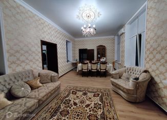 Продажа пятикомнатной квартиры, 136 м2, Махачкала, улица Дахадаева, 44/1, Советский район