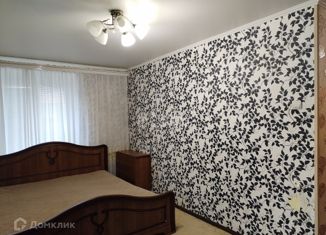 Продается 2-ком. квартира, 40.4 м2, Карачаево-Черкесия, улица Доватора, 60