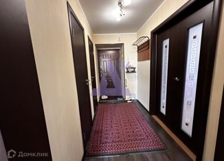 Продам 1-комнатную квартиру, 43 м2, Барнаул, улица Гущина, 157