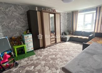 2-комнатная квартира на продажу, 55 м2, Кемеровская область, Топкинская улица, 27