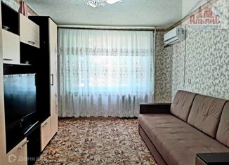 Продам 2-комнатную квартиру, 50.6 м2, Ахтубинск, улица Агурина, 2