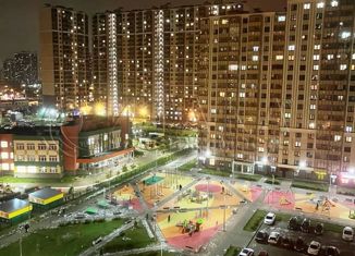 Трехкомнатная квартира на продажу, 84.8 м2, Санкт-Петербург, Архивная улица, 11к3, метро Елизаровская