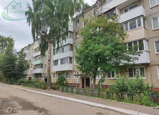 Продаю 2-комнатную квартиру, 48 м2, посёлок городского типа Медведево, улица Терешковой, 11