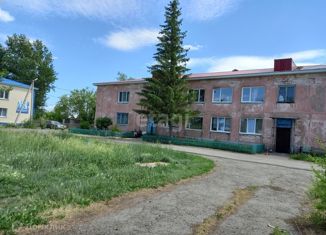 Продам трехкомнатную квартиру, 62 м2, село Сосновка, Молодёжный переулок, 3