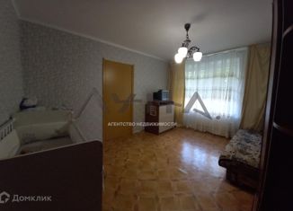 Продам 2-ком. квартиру, 43.2 м2, Набережные Челны, проспект Дружбы Народов, 10