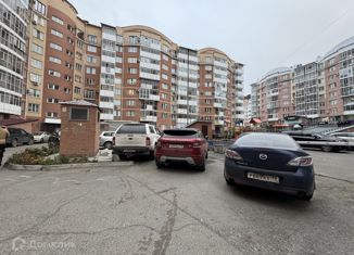 Продам 3-комнатную квартиру, 118 м2, Абакан, улица Чехова, 95к2