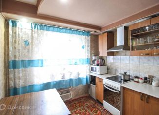 Продаю трехкомнатную квартиру, 65 м2, Барнаул, улица Шумакова, 53