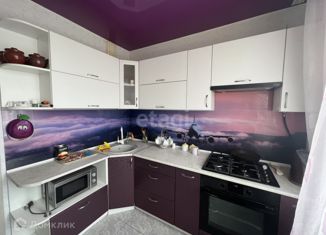 Продается 2-комнатная квартира, 56 м2, Псков, Западная улица, 21