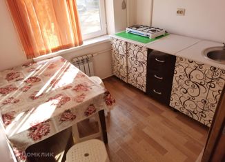 Продаю 2-ком. квартиру, 46 м2, Грозный, улица Л.И. Яшина, 30, 4-й микрорайон