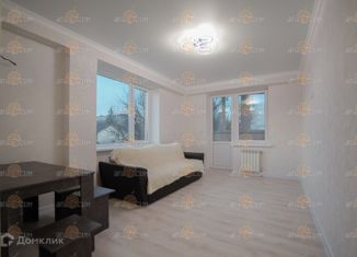 Сдам в аренду 2-ком. квартиру, 59.5 м2, Ставрополь, улица Ашихина, 11, микрорайон № 9