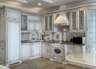 Сдам 3-ком. квартиру, 160 м2, Омск, набережная Тухачевского, 16, Центральный округ