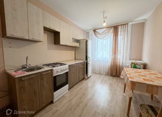 Продаю однокомнатную квартиру, 38 м2, Великий Новгород, ЖК Ивушки, улица Ворошилова, 13