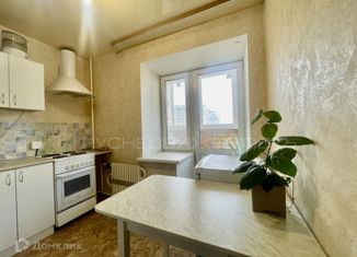 Продам 1-ком. квартиру, 34 м2, Киров, Современная улица, 3