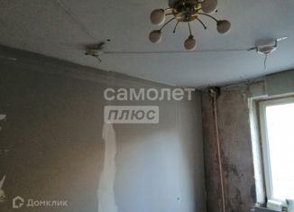 Продаю 3-ком. квартиру, 61 м2, Уфа, Комсомольская улица, 142