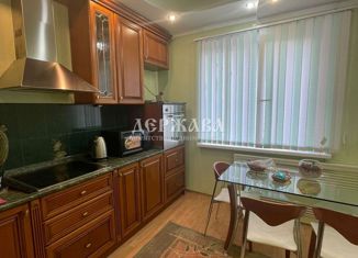 Сдается в аренду 3-комнатная квартира, 72 м2, Старый Оскол, микрорайон Восточный, 2А