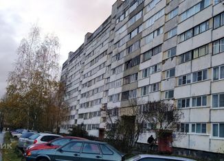 Продается двухкомнатная квартира, 43.9 м2, Коммунар, Школьная улица, 24