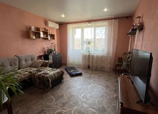 Продажа 3-ком. квартиры, 68 м2, Ростовская область, улица Энтузиастов, 3