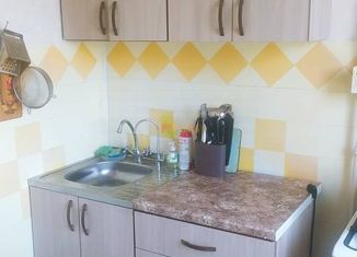 Продается 3-ком. квартира, 50 м2, Омская область, улица Калинина, 6